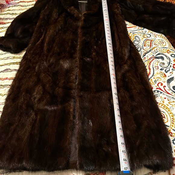 Full length vintage genuine natural mink coat. 
Size 10 - Picture 8 of 8